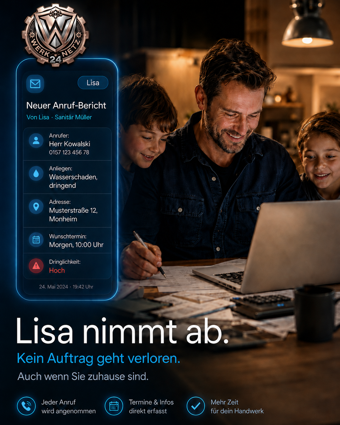 Handwerker zuhause mit Familie und Laptop, während Lisa Anrufe übernimmt